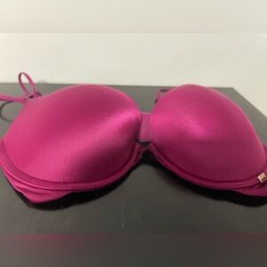 Victoria’s Secret pink bra